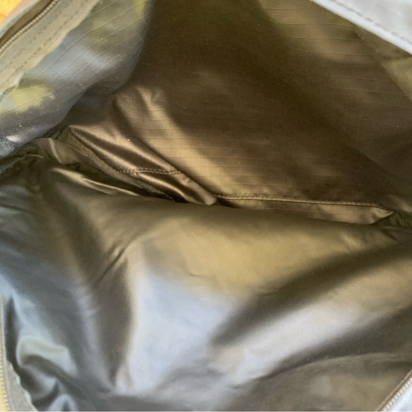 REI Hiking Lumbar Bag GUC - Picture 5 of 5